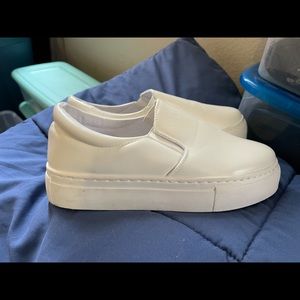 Womens all white clogs/slips